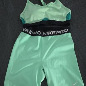 Nike Pro Light Green Sportswear Set